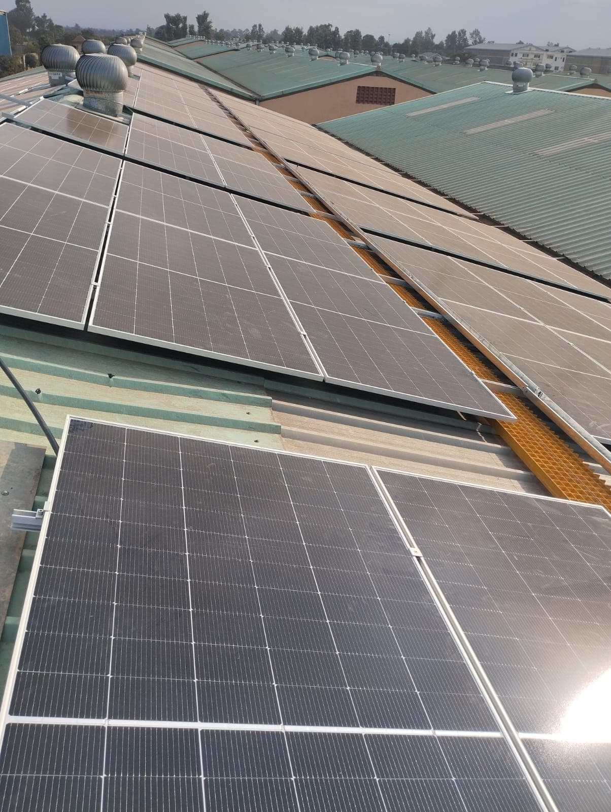 120 kWp Rooftop Grid-Tied Solar System