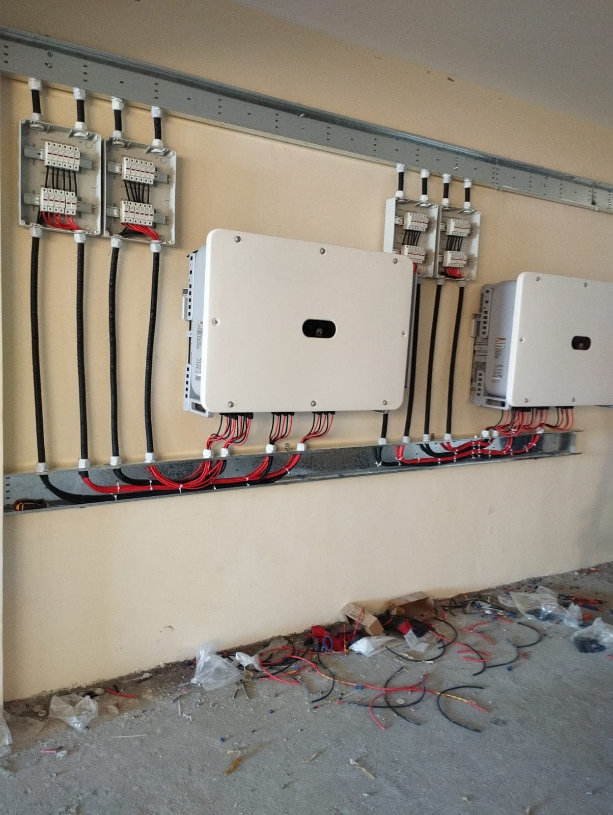 875 kWp Rooftop Grid-Tied Solar System - image 1