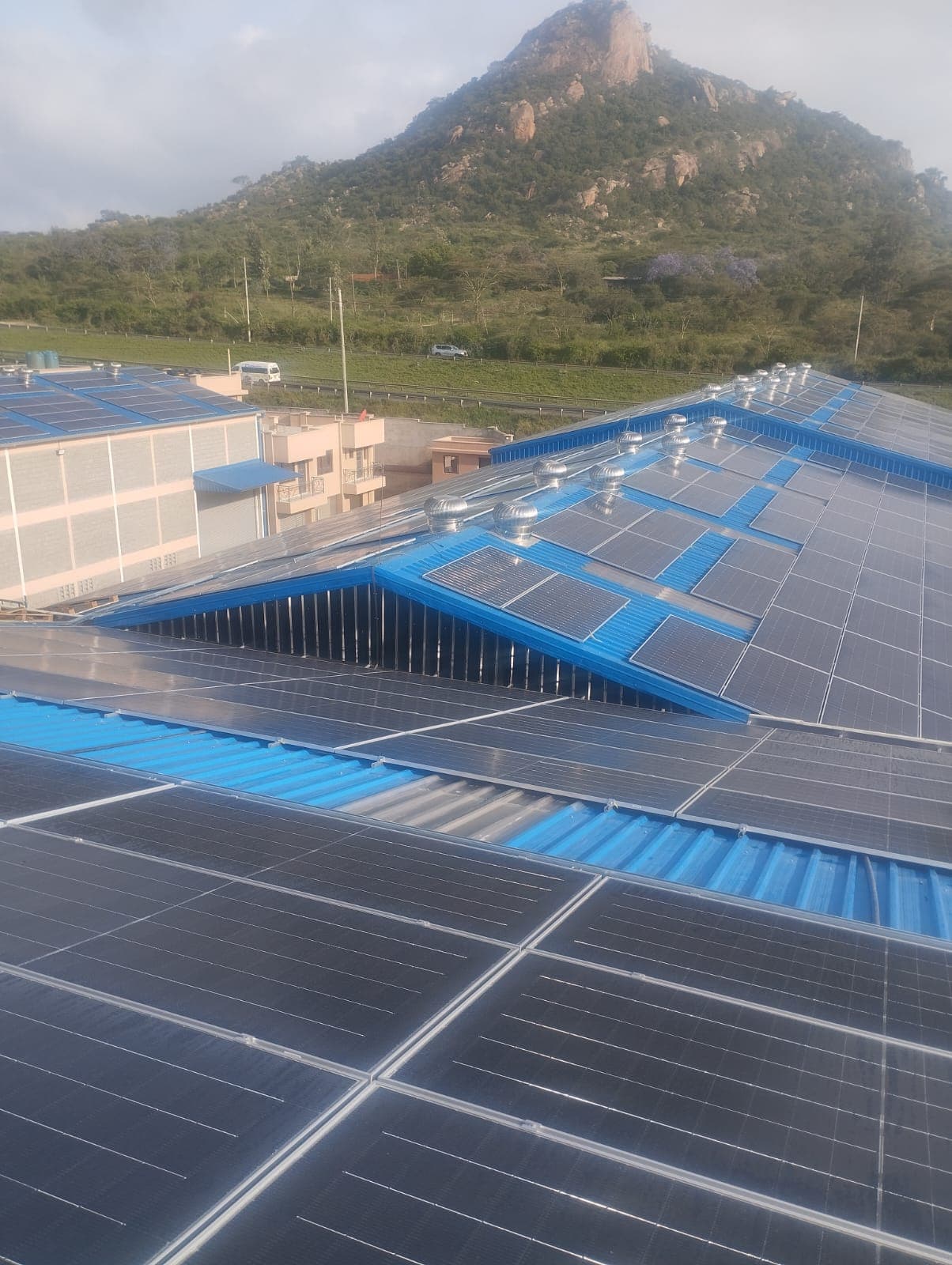 875 kWp Rooftop Grid-Tied Solar System - image 5